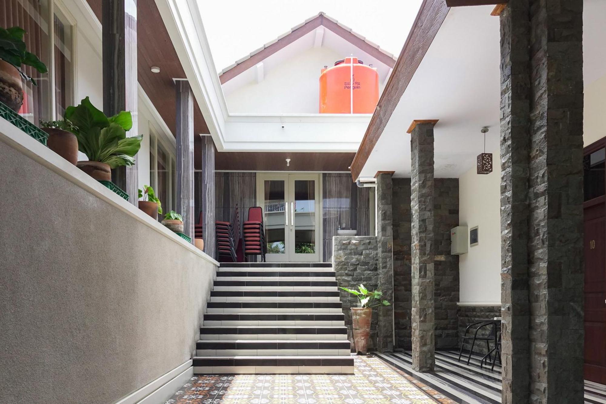 Urbanview Alfiya Hotel Lampung Bandar Lampung Exterior photo