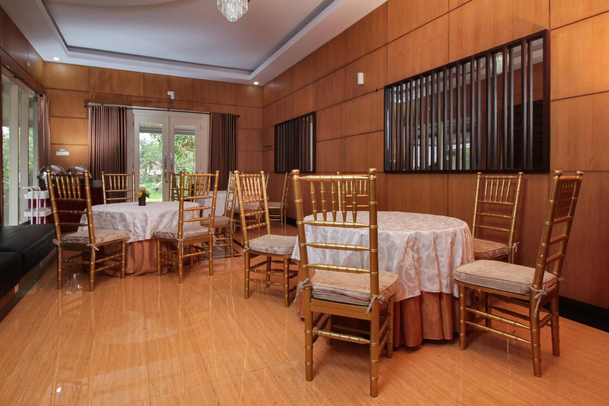 Urbanview Alfiya Hotel Lampung Bandar Lampung Exterior photo