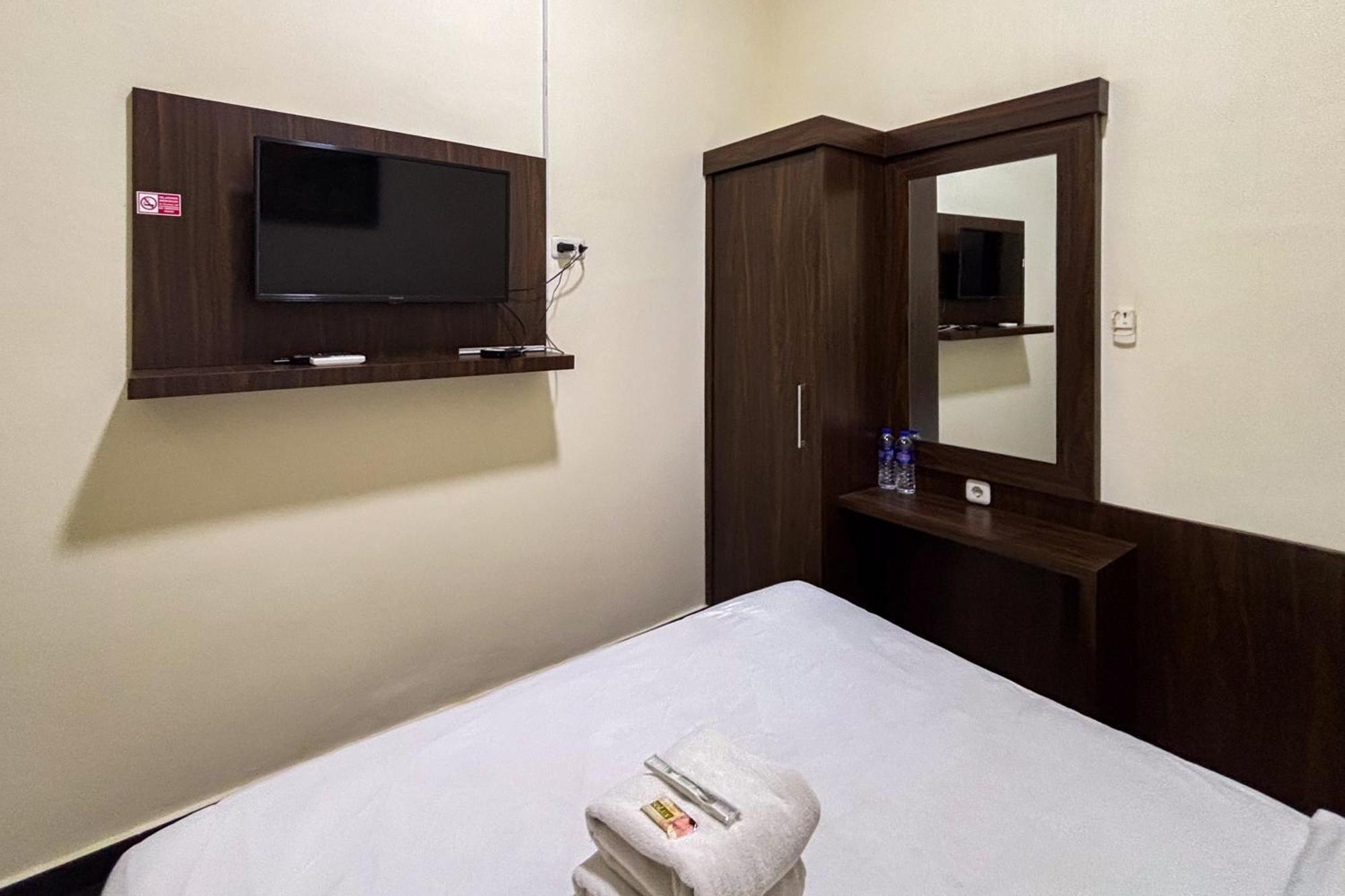 Urbanview Alfiya Hotel Lampung Bandar Lampung Exterior photo
