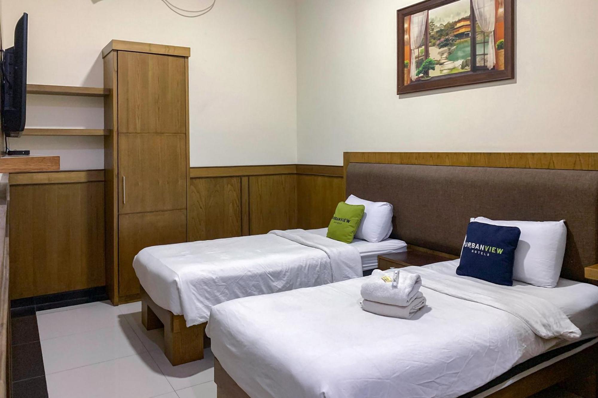Urbanview Alfiya Hotel Lampung Bandar Lampung Exterior photo