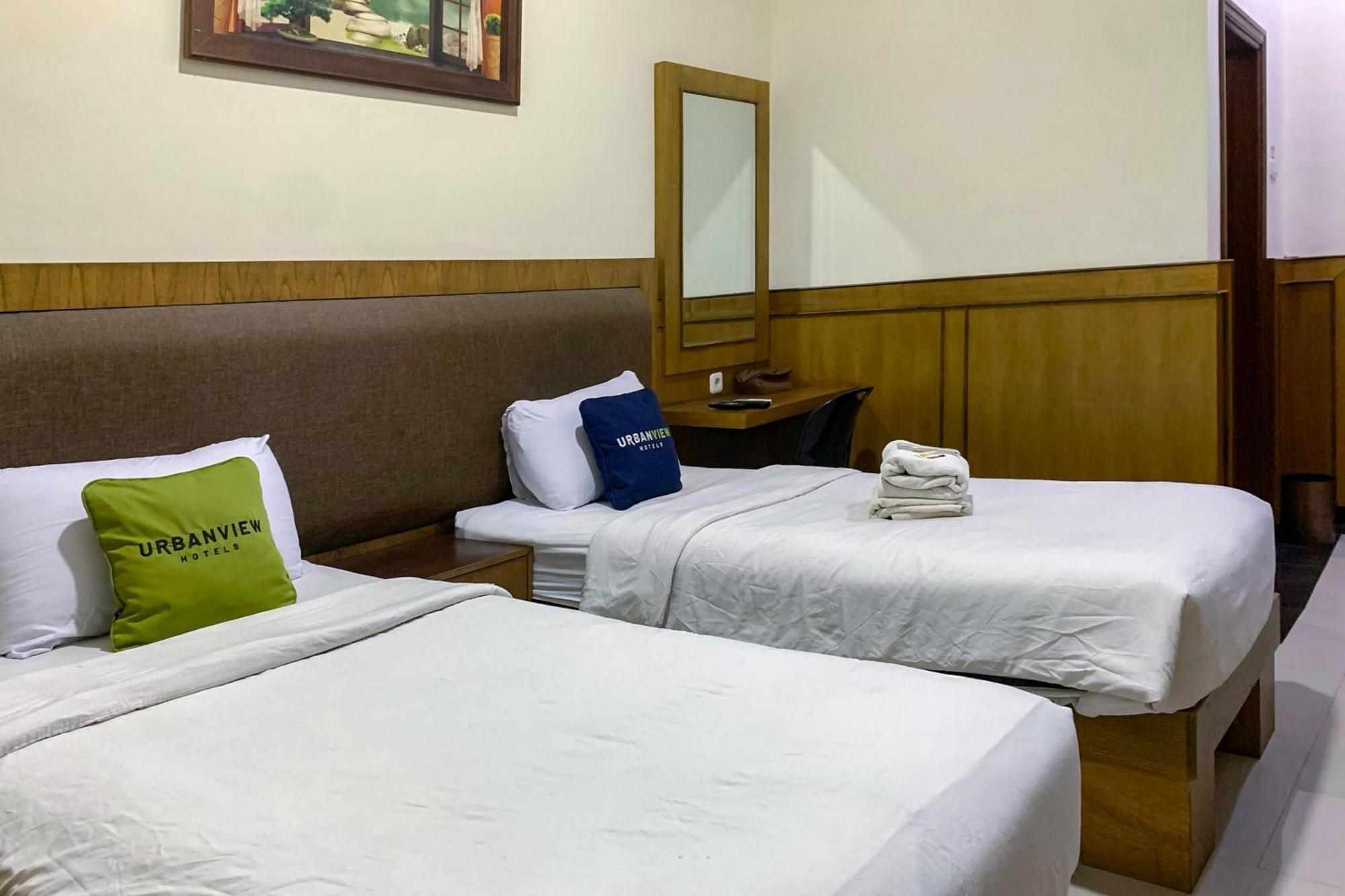 Urbanview Alfiya Hotel Lampung Bandar Lampung Exterior photo